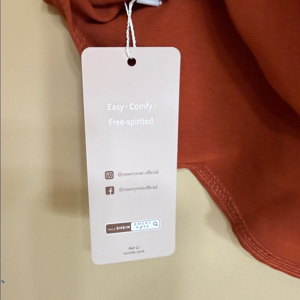 Emery Rose Women's V-Neck Rust Top - Picture 7 of 9